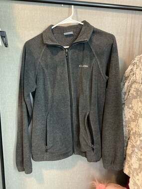 Columbia Fleece Jacket Size M Gray Full Zip Pockets